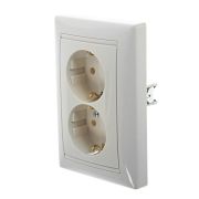 Розетка 2-м.с заземл.в сб.бел.«Legrand» Valena DIY